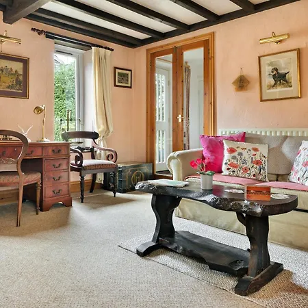Finest Retreats - Vine Barn * Bellerby