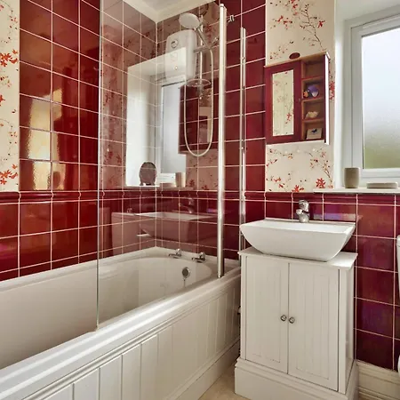 Finest Retreats - Vine Barn * Bellerby