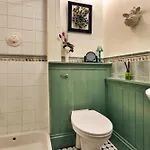 Finest Retreats - Vine Barn * Bellerby